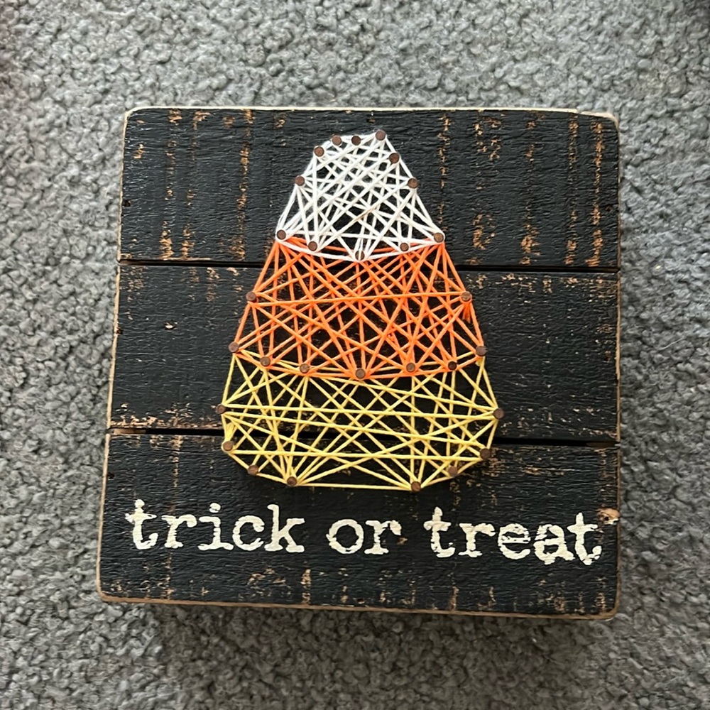 Halloween Candy Corn String Art Decoration